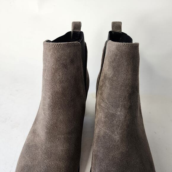 Marc Fisher Ignite Point Toe Bootie Women's 6.5M Gray Suede Ankle Boot - Picture 4 of 9
